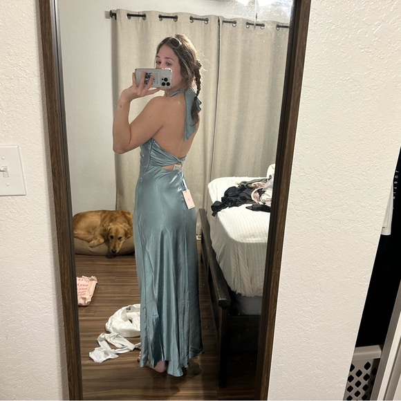 Hello Molly sage midi dress - Picture 4 of 4